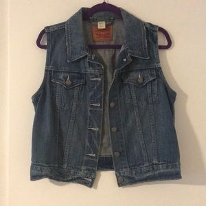 Levi’s Women’s Vest!